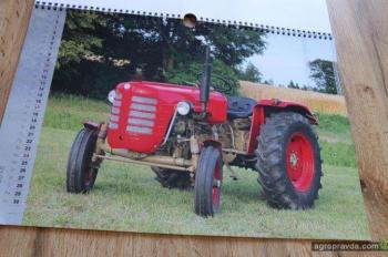 Выпущен уникальный календарь раритетных тракторов Zetor. Фото