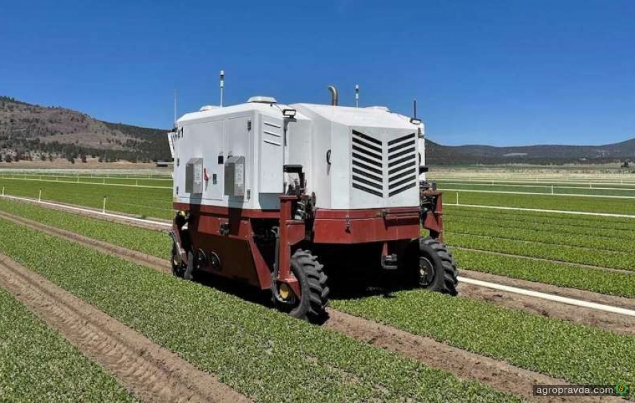 Представлена новая модель робота для лазерной прополки сорняков
