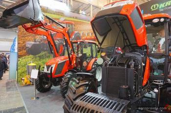 Какие тракторы представили к весне в Киеве