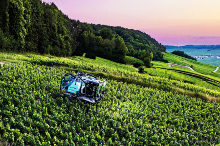 На виноградозбиральні комбайни та трактори New Holland діятиме 2-річна гарантія