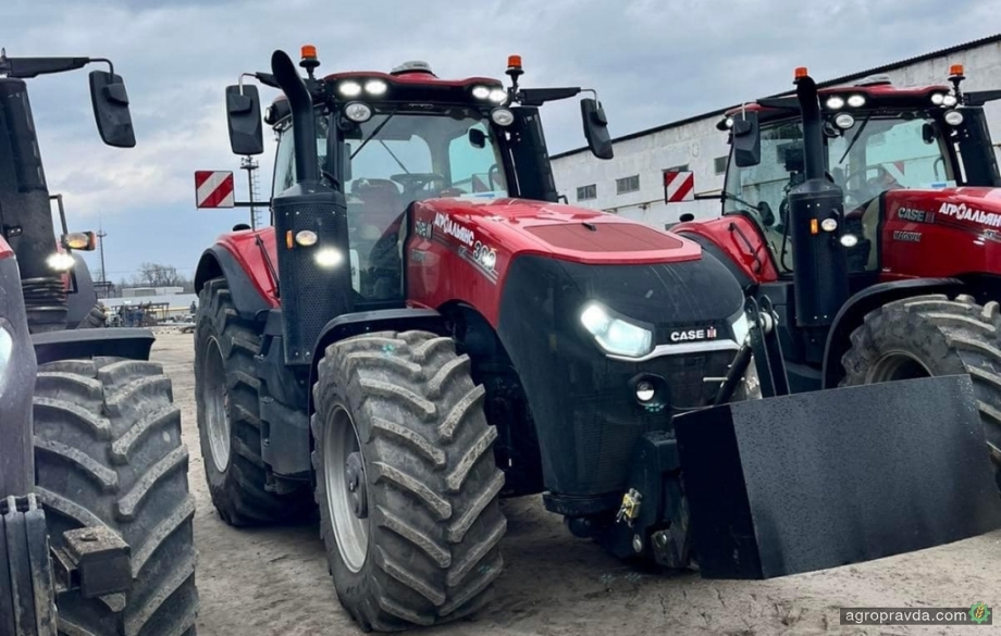 Аграрії отримали нові трактори Case IH