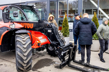 В Україні пройшли чергові навчання по телескопічним навантажувачам Manitou