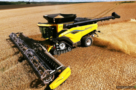 Ще один найновіший комбайн New Holland CR11 представлено на Тернопільщині