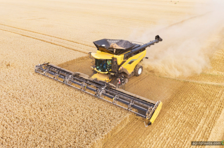 ТЕХНОТОРГ презентував інноваційний комбайн нового покоління New Holland CR11