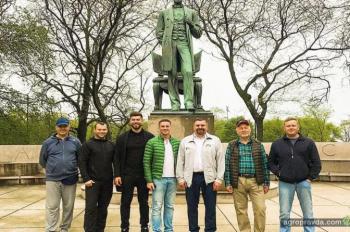 Украинская делегация посетила завод по производству комбайнов Case IH в США
