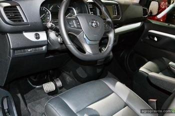 Toyota представила в Украине конкурента VW Transporter