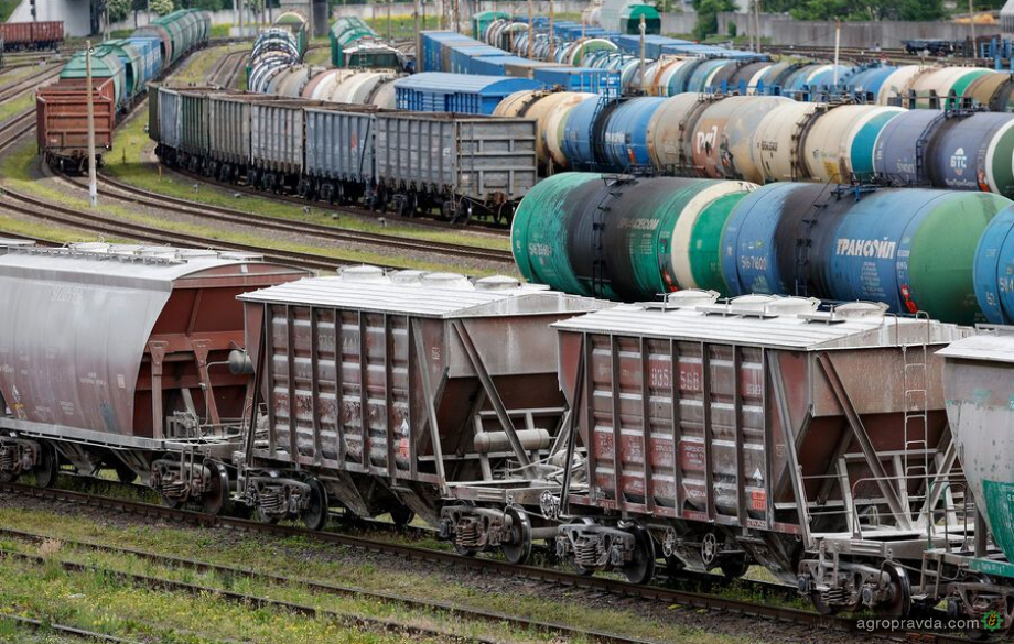 Черги вагонів на кордонах України продовжують збільшуватися
