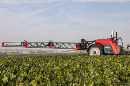 Kverneland пропонує на українському ринку причіпний обприскувач iXtrack T3