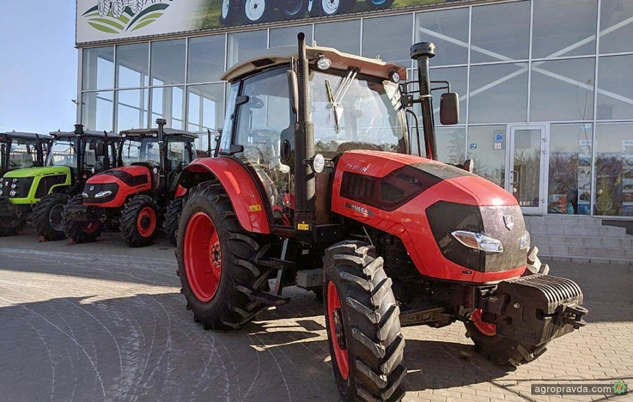 В Украине появился новый бренд 100-сильных тракторов