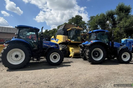 Подвійне поповнення техніки New Holland на полях Волині