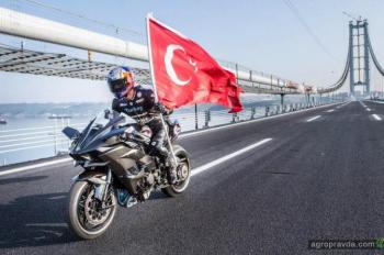 Установлен новый рекорд скорости на серийном мотоцикле