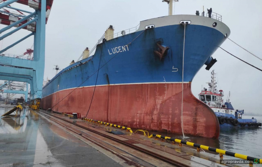 За дві доби з портів Одеси вийшло 5 суден з агропродукцією