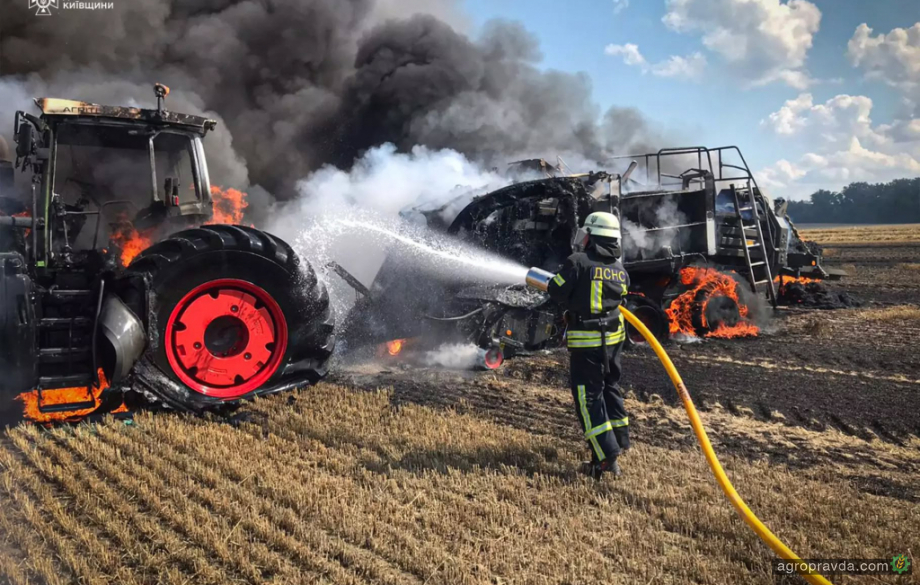 В Білоцерківщині згоріла сільгосптехніка