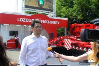 Лозовские Машины представили уникальные агрегаты на АГРО-2017