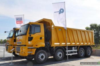 В Украине представили две версии самосвалов FORD Cargo