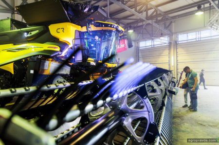 ТЕХНОТОРГ презентував інноваційний комбайн нового покоління New Holland CR11