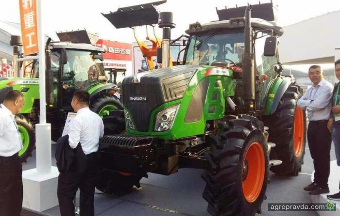 Китайцы начали клонировать трактора. Фото