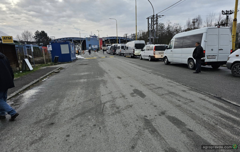 Словацькі перевізники відновлюють блокаду на кордоні з Україною