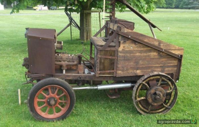 Уникальный автомобиль 1926 года превратили в трактор
