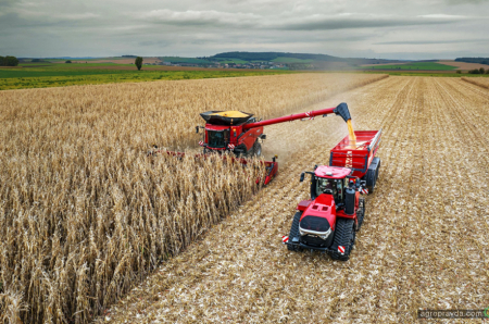 Case IH представляє нові кукурудзяні жатки