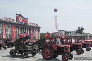 Боевые тракторы Северной Кореи. Фото