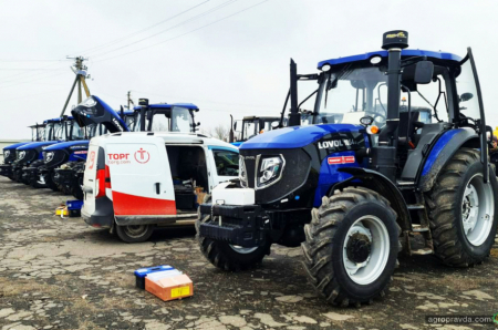 Агрокомпанія закупила відразу 5 тракторів LOVOL