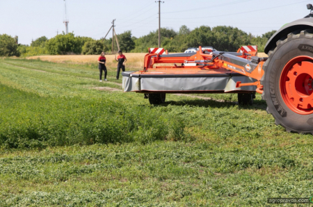 KUHN продемонстрував ефективні рішення для заготівлі кормів
