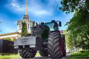 Тест-драйв трактора Fendt 1000 Vario на дорогах