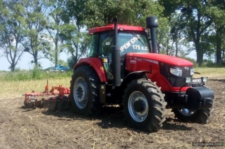 Первый в Европе трактор ELG1754 нашел владельца в Украине