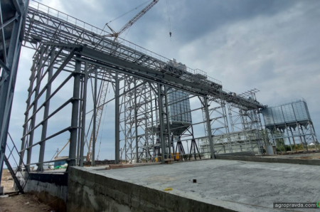 На Закарпатті завершується будівництво «сухого порту»
