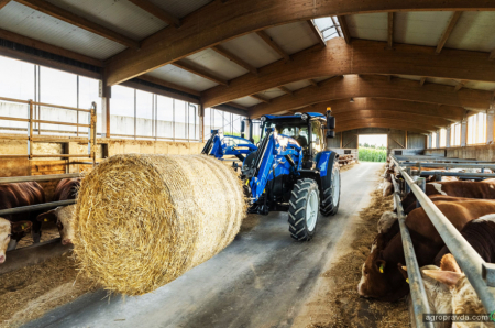 Потужність, маневреність, підключення: нові трактори New Holland T5S