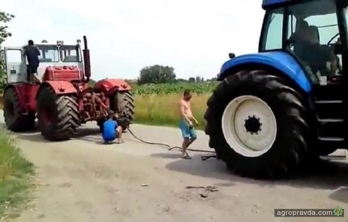 Битвы тракторов: кто сильнее. Видео