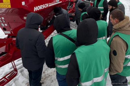 Сервісні інженери АБА «Астра» продовжили навчання по техниці Horsch