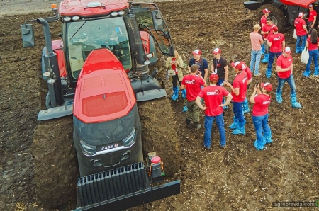 В Украине представили трактор Case IH Magnum нового поколения
