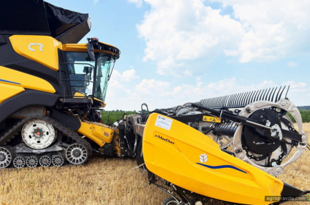Ще один New Holland CR11 вже працює на полях Вінничини