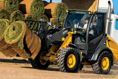 John Deere выпустил два новых фронтальных погрузчика