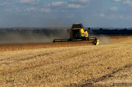 New Holland CR8.90 - серед лідерів на полі