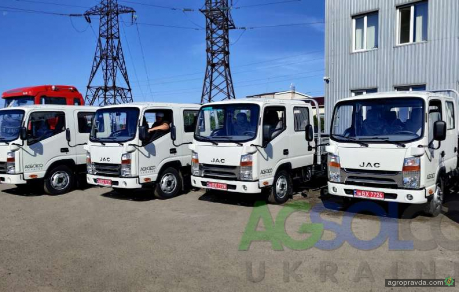 В Україні реалізована партія бортових вантажівок JAC з дворядною кабіною