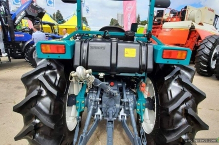 В Украине представили новый итальяно-китайский трактор