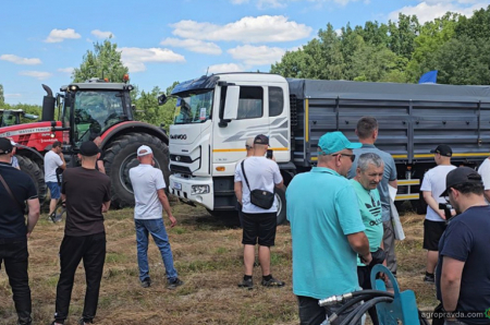 Аграріям представили зерновоз Daewoo Maximus на виставці «Агро Львів»
