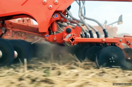 Як працює сівалка KUHN ESPRO RT 12000 RC. 220 гектарів за день!