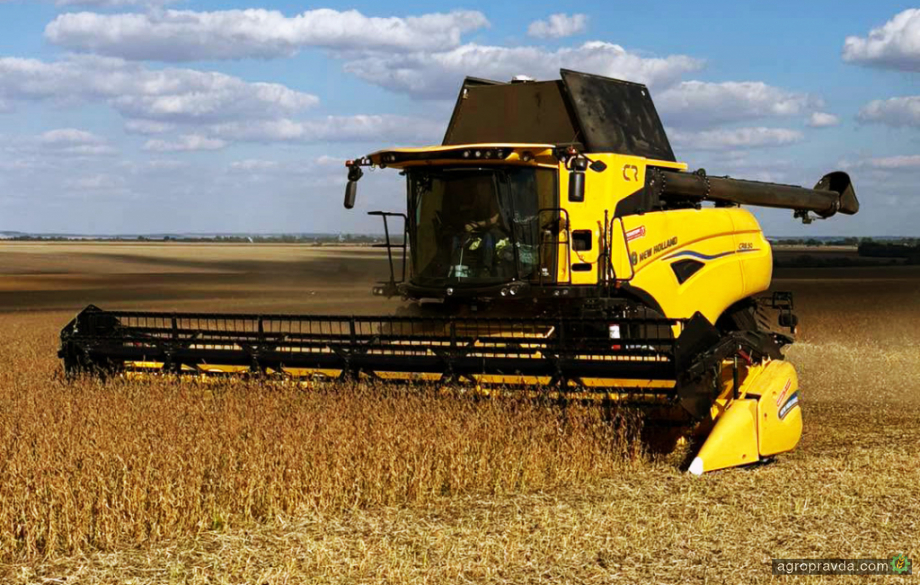 New Holland CR8.90 - серед лідерів на полі