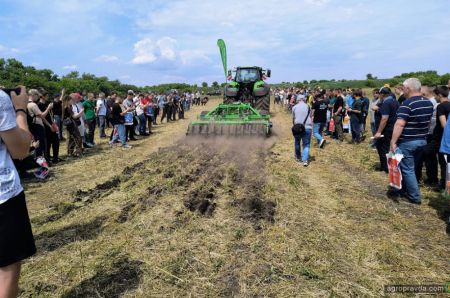 Під Києвом пройшов масштабний День поля Agro Challenge. Фото