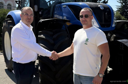 Уманський університет отримав трактор New Holland T7.260 CVT