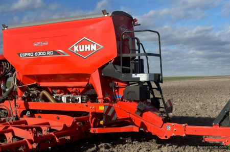 Рішення для аграріїв: New Holland T8.440 Genesis і посівний комплекс KUHN ESPRO