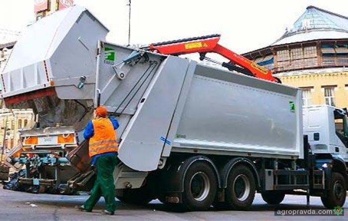 В Украине представили сверхмощный мусоровоз IVECO Trakker
