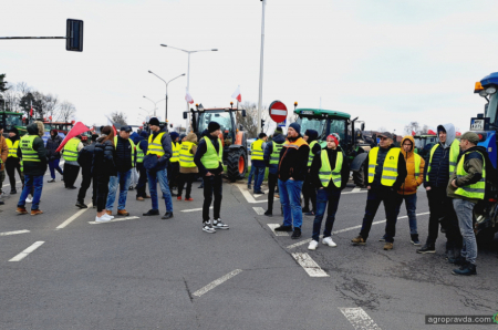 У Варшаві розпочався великий протест фермерів і пасічників
