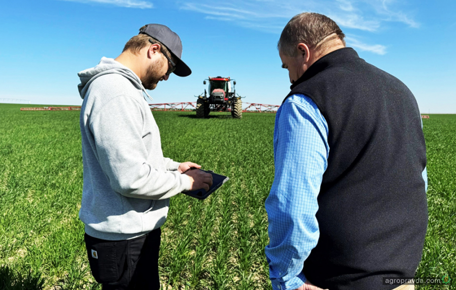 Обприскувачі Case IH, New Holland та Miller почали використовувати технології ШІ Обприскувачі Case IH, New Holland та Miller почали використовувати технології ШІ