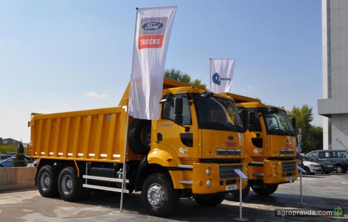 В Украине представили две версии самосвалов FORD Cargo