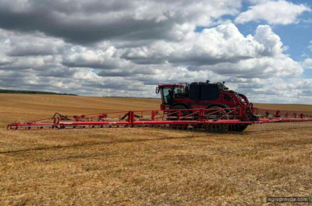 На Львівщині провели демонстрацію самохідного обприскувача Condor Agrifac